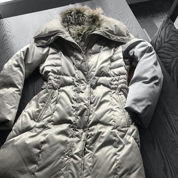 Gorgeous Utex Champagne Silver Goose Down Puffer Coat - Picture 2 of 12